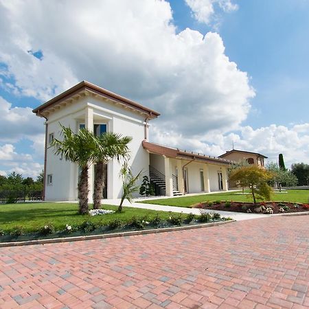 Agriturismo La Torretta Пескантина Экстерьер фото