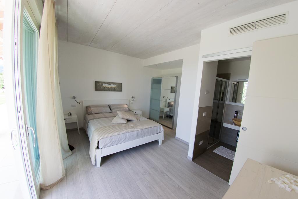 Agriturismo La Torretta Пескантина Номер фото