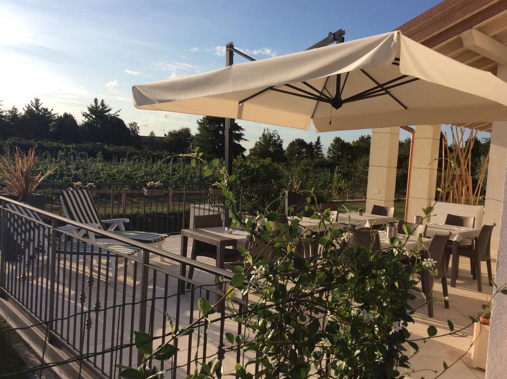Agriturismo La Torretta Пескантина Экстерьер фото