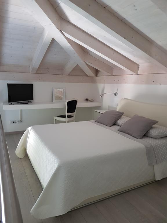 Agriturismo La Torretta Пескантина Экстерьер фото